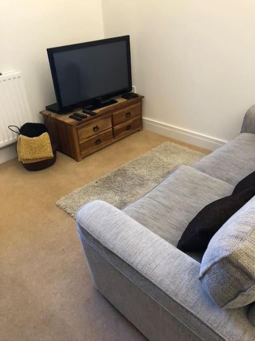 Fusilier Apartment Wrexham City Екстериор снимка