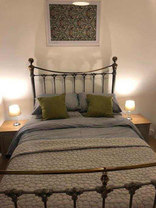 Fusilier Apartment Wrexham City Екстериор снимка