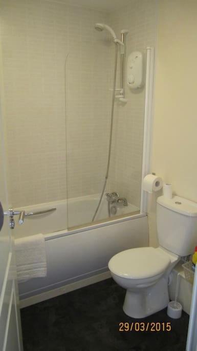 Fusilier Apartment Wrexham City Екстериор снимка