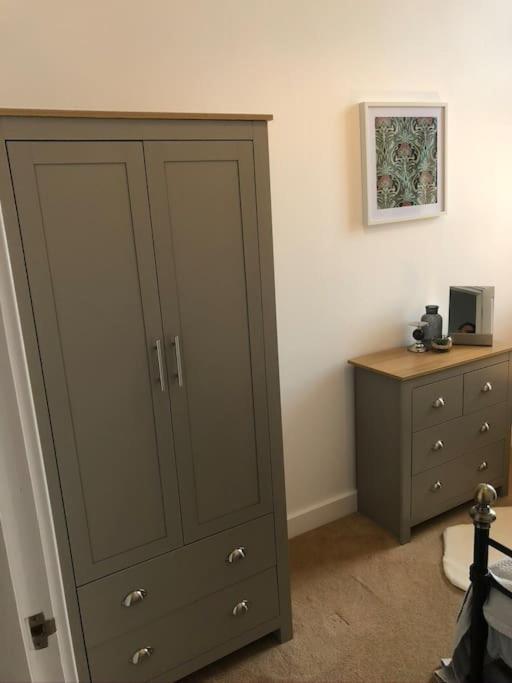 Fusilier Apartment Wrexham City Екстериор снимка
